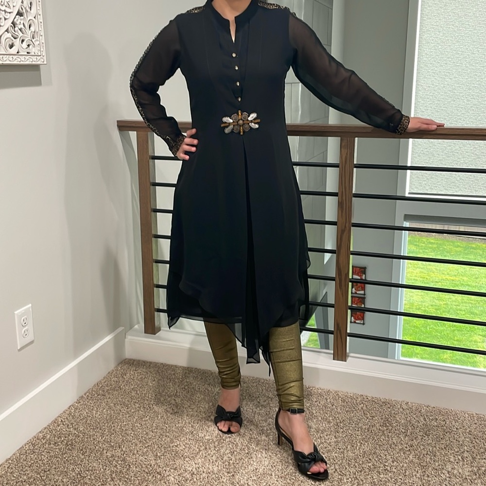 Mini Singh 2 piece kurta and legging set in black and gold designer set